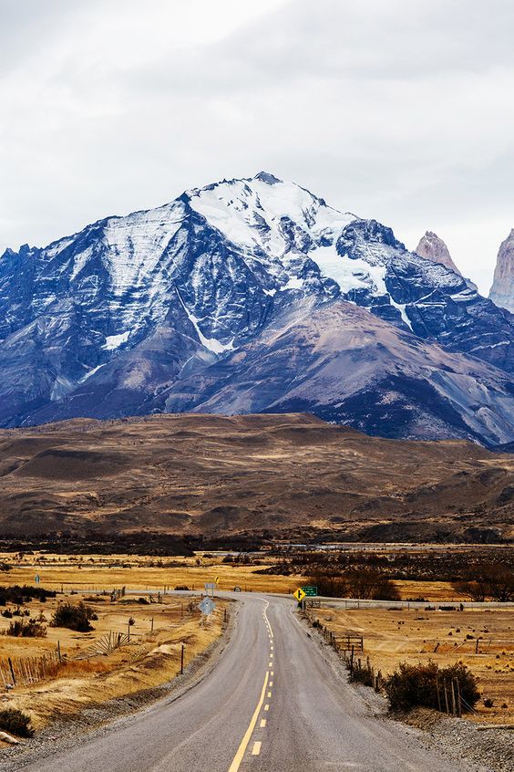 Patagonia Hike Print with Gift Box